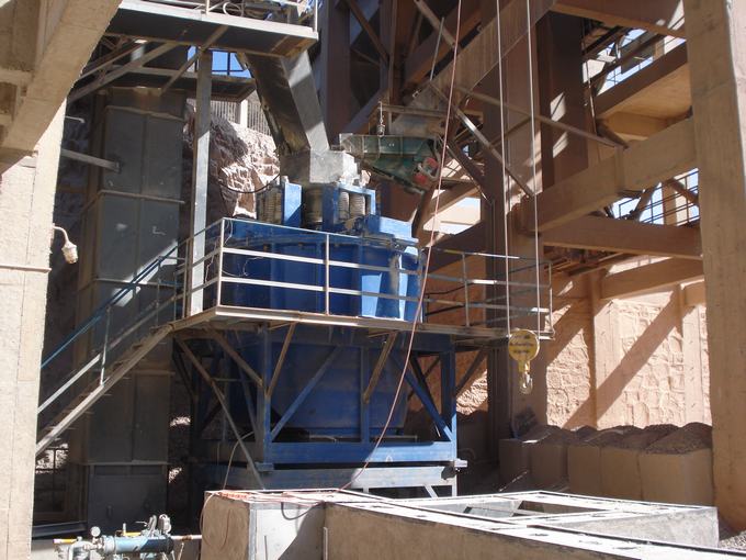 �ɷ����Ϸ�ĥϵ�y��һ��